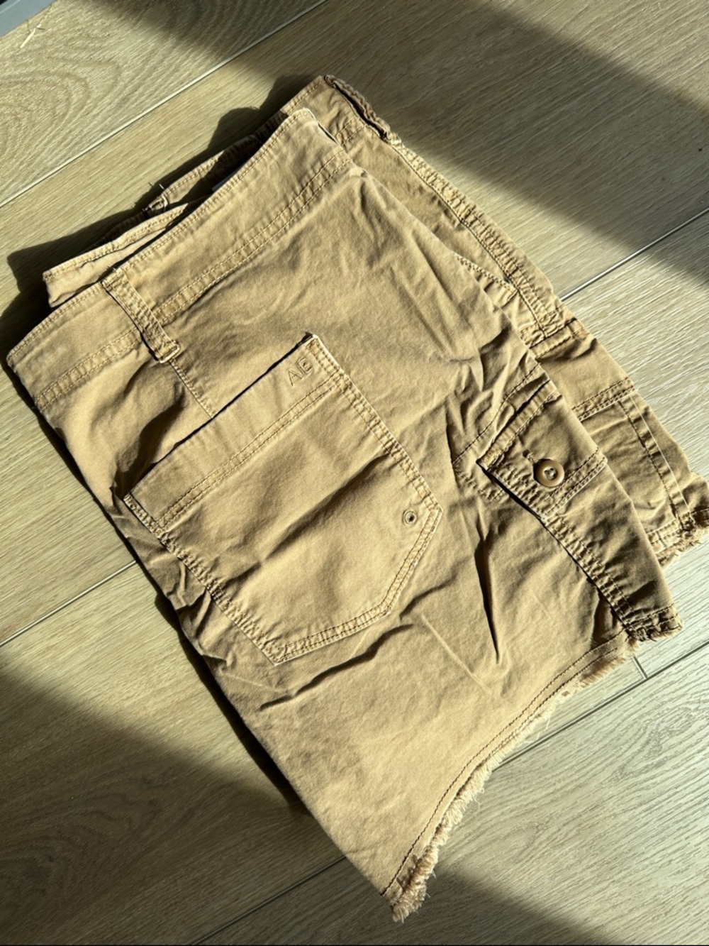 American Eagle Outfitters Tan Cargo Shorts - Women's - Picture 3 of 3